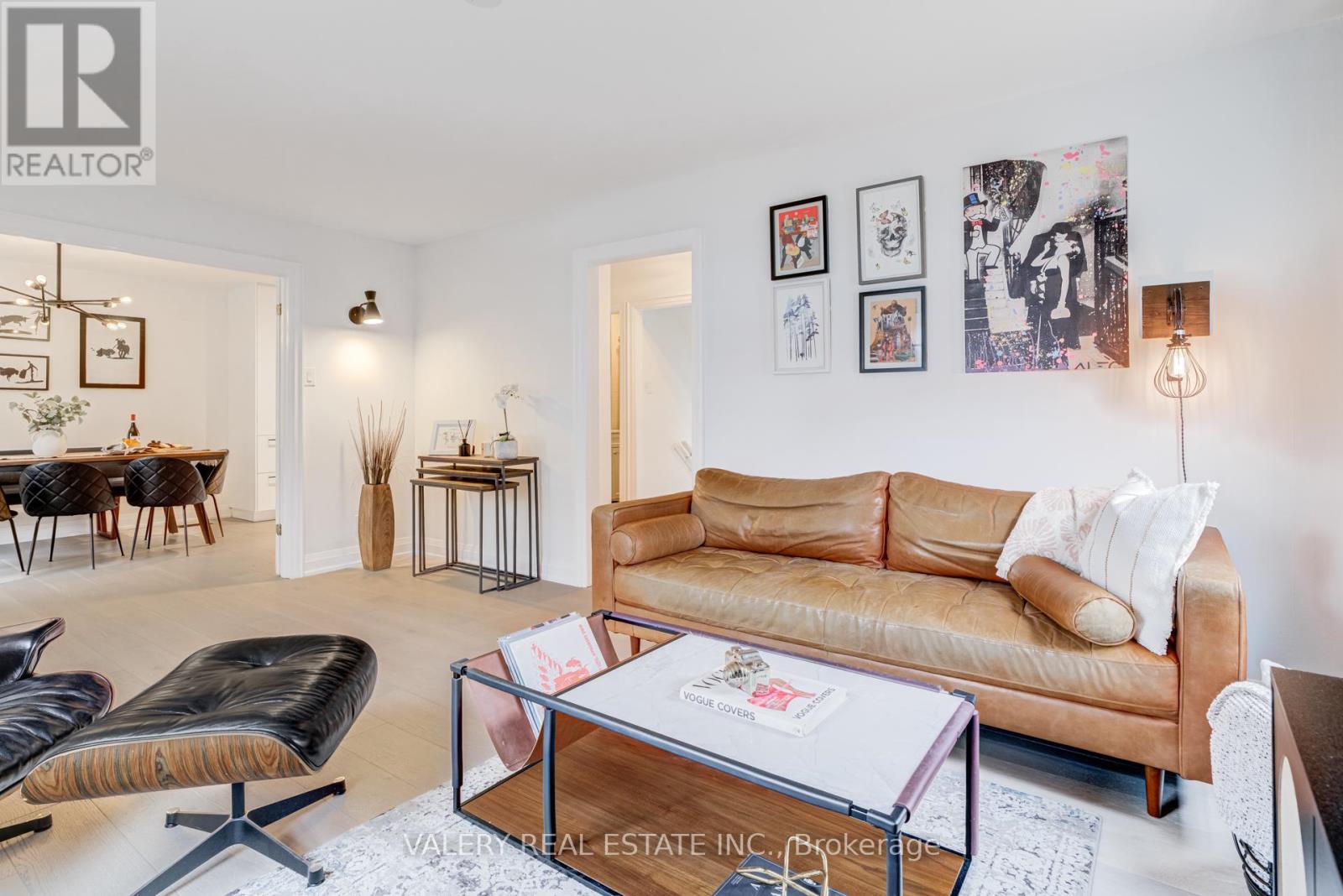 21 Avon Park Drive, Toronto, Ontario  M8Z 3X4 - Photo 10 - W12994332