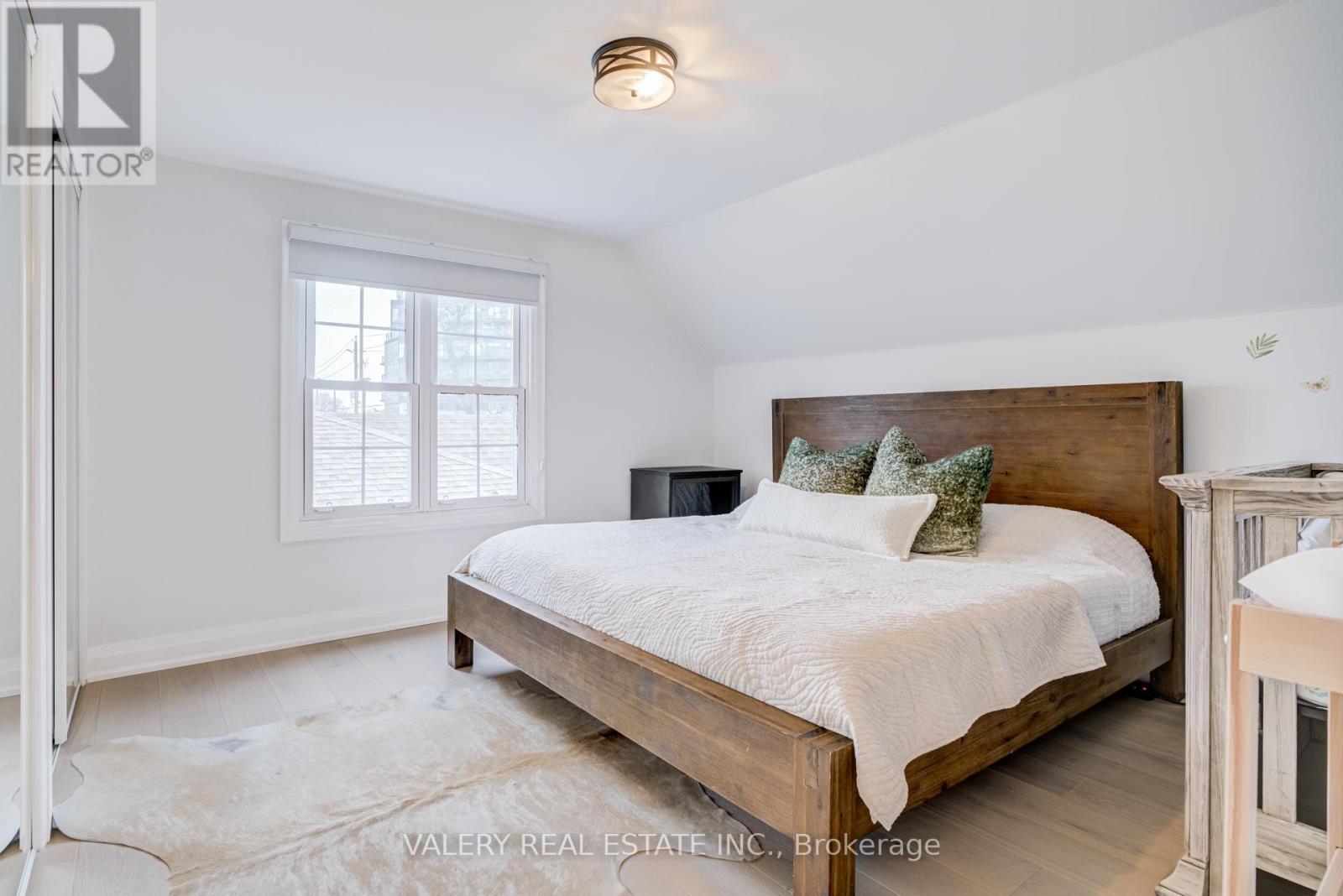 21 Avon Park Drive, Toronto, Ontario  M8Z 3X4 - Photo 26 - W12994332