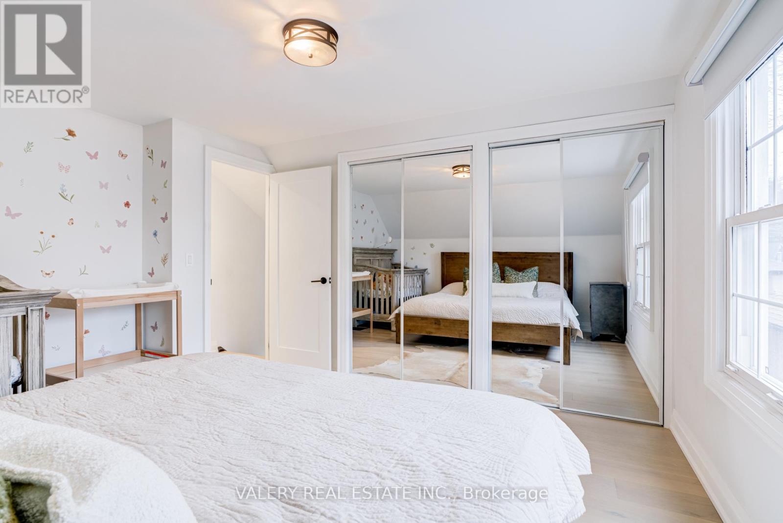 21 Avon Park Drive, Toronto, Ontario  M8Z 3X4 - Photo 28 - W12994332