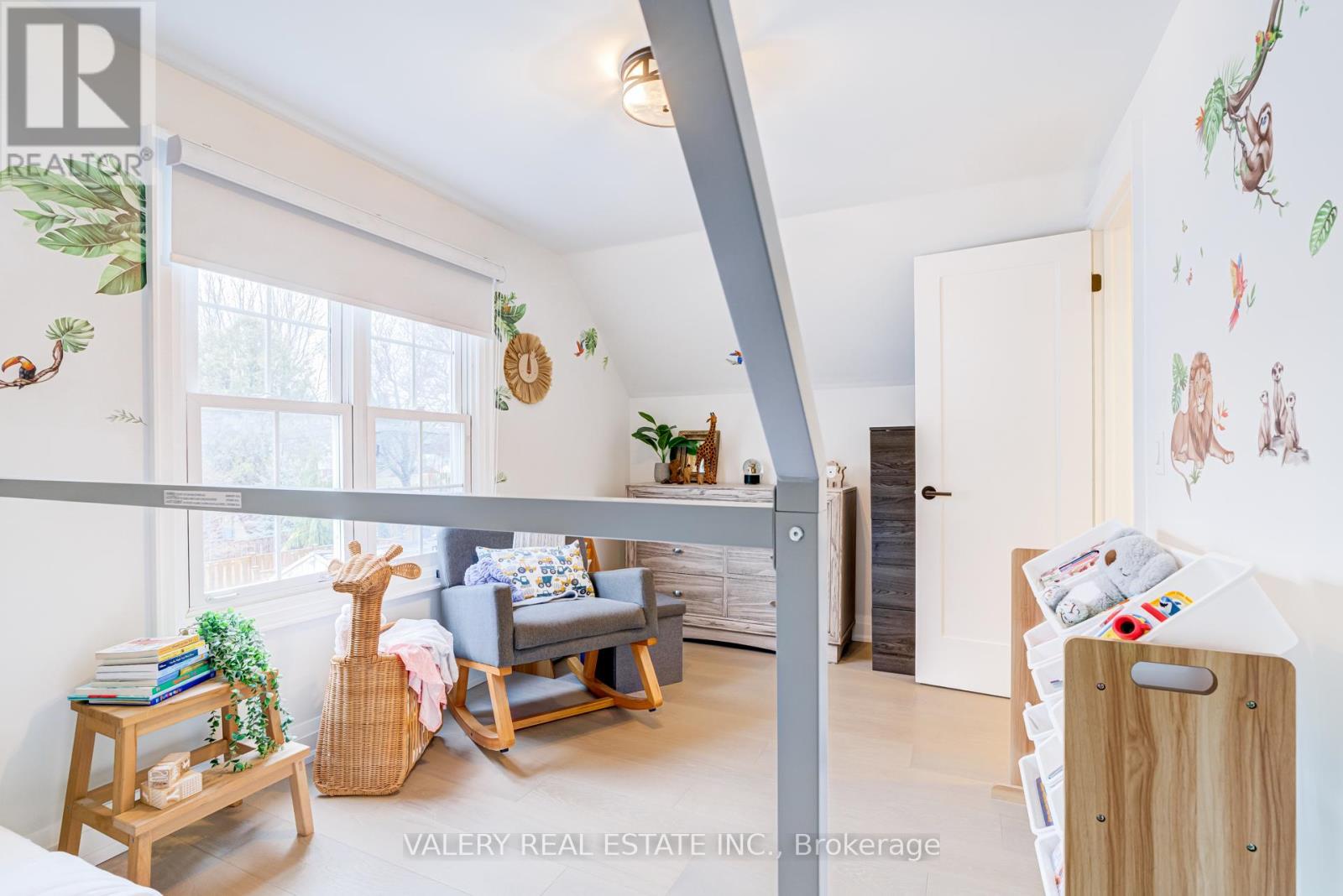 21 Avon Park Drive, Toronto, Ontario  M8Z 3X4 - Photo 31 - W12994332