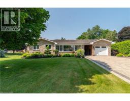 4 COLONIAL Drive, Ayr, Ontario