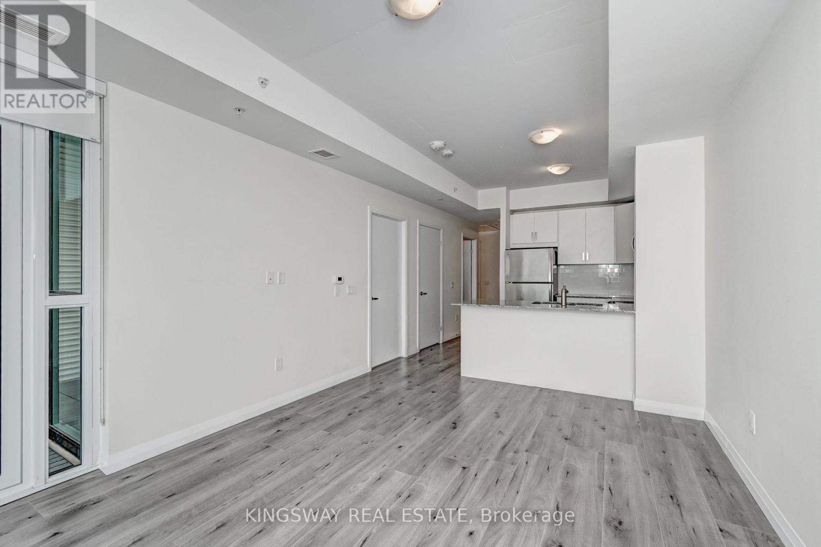 801 - 60 Charles Street W, Kitchener, Ontario  N2G 0C9 - Photo 12 - X12994218