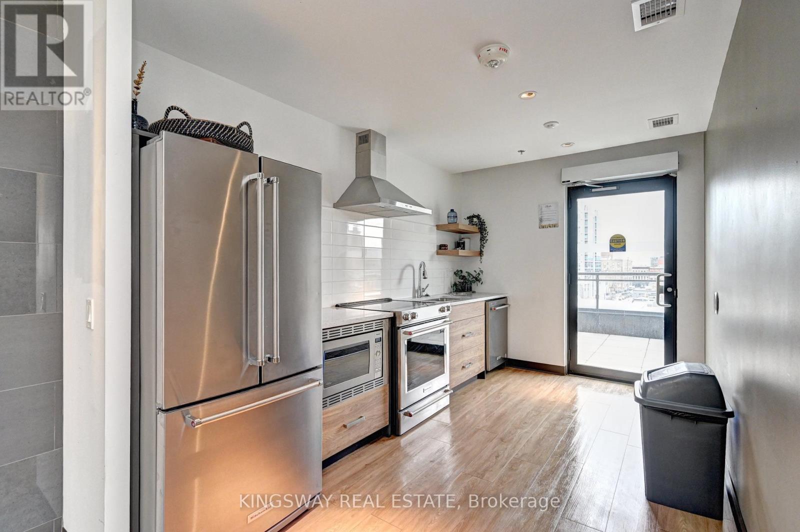 801 - 60 Charles Street W, Kitchener, Ontario  N2G 0C9 - Photo 34 - X12994218