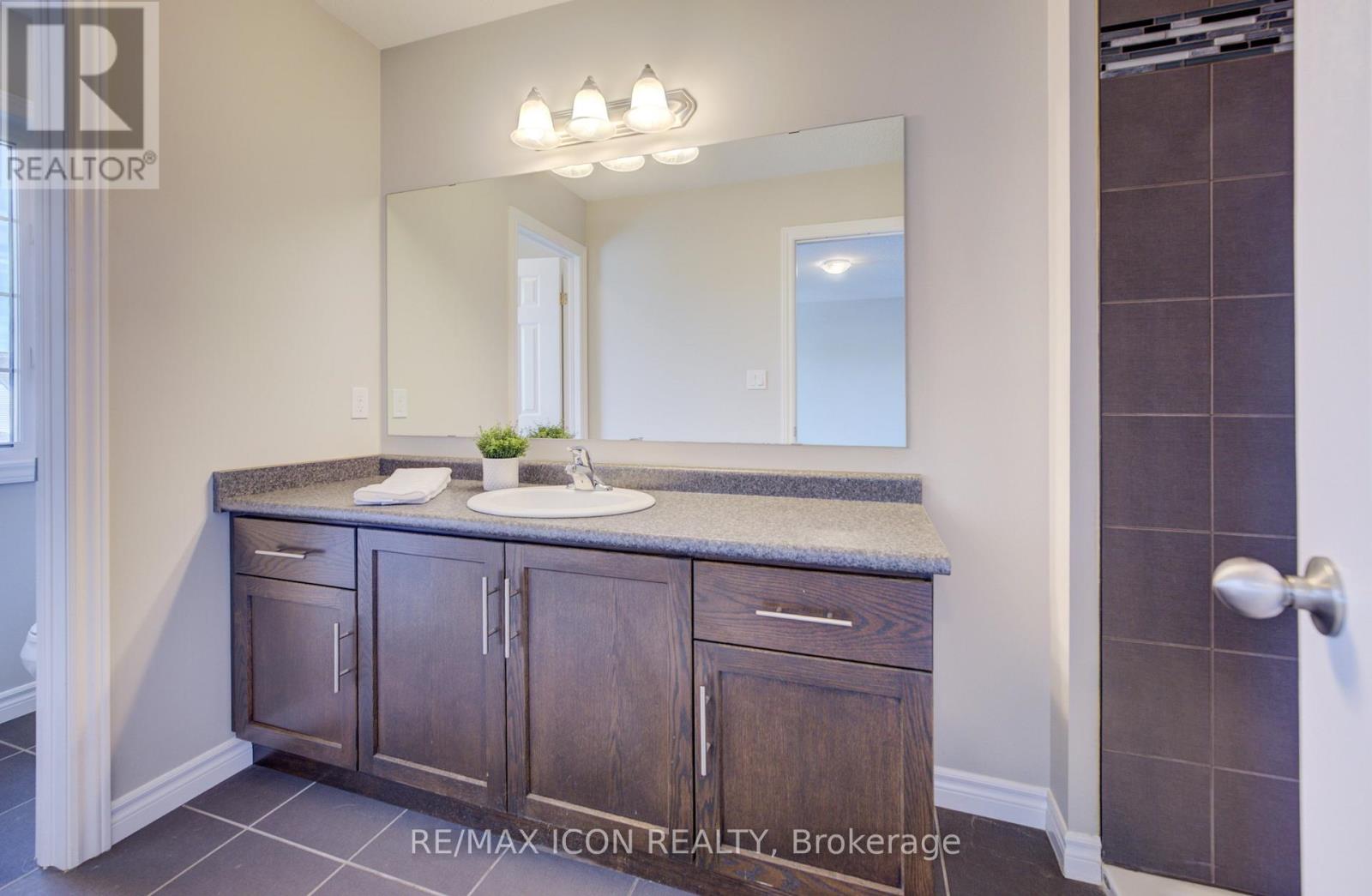 1360 Caen Avenue, Woodstock, Ontario  N4T 0G3 - Photo 21 - X12994334