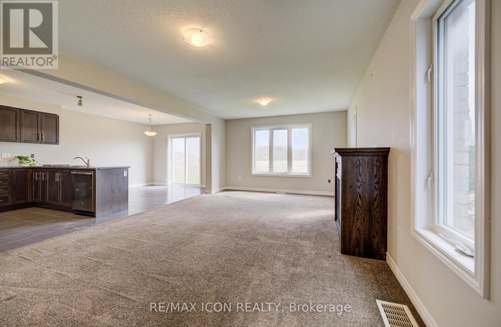 1360 Caen Avenue, Woodstock, Ontario  N4T 0G3 - Photo 5 - X12994334