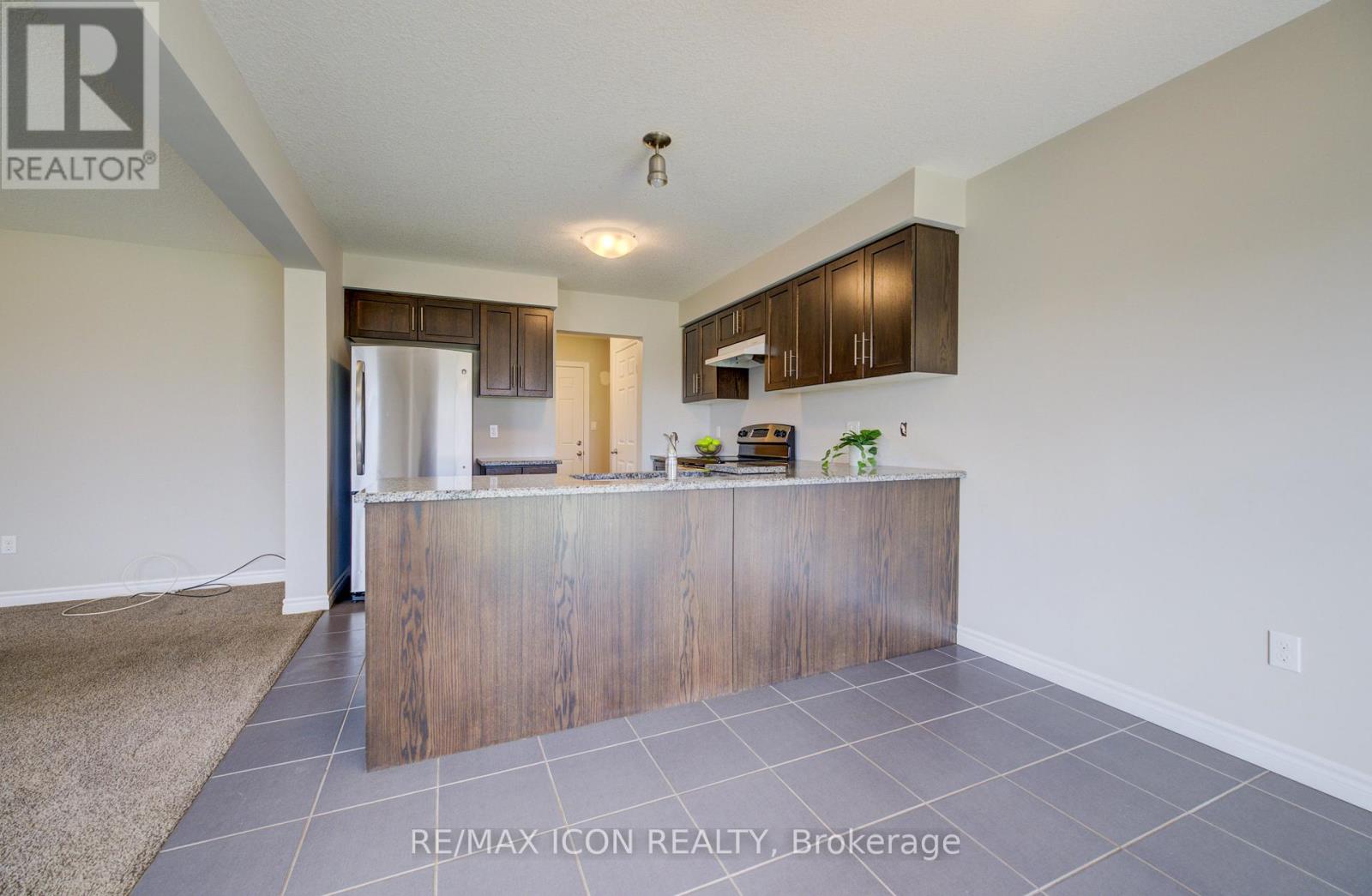 1360 Caen Avenue, Woodstock, Ontario  N4T 0G3 - Photo 9 - X12994334