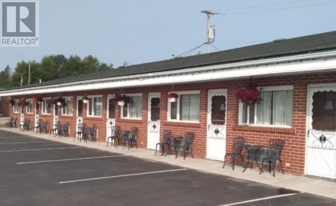 164 Mission Rd, Wawa, Ontario  P0S 1K0 - Photo 16 - SM260681