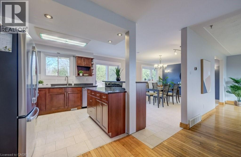 330 Daleview Place, Waterloo, Ontario  N2L 5M5 - Photo 14 - 40818316