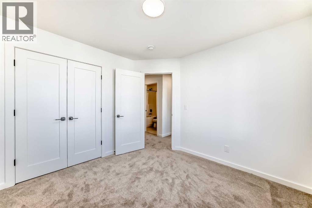 67 Creekside Path Sw, Calgary, Alberta  T2X 5V9 - Photo 27 - A2294127