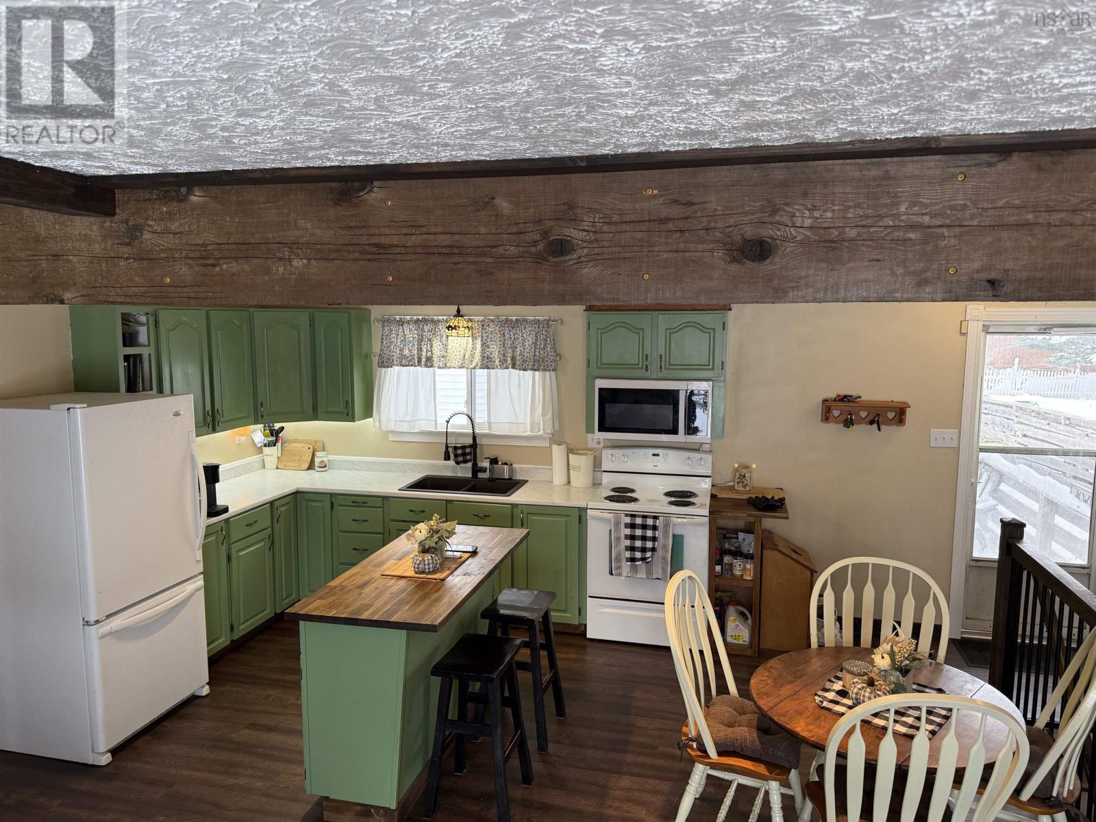 1668 Mackay Street, Westville, Nova Scotia  B0K 2A0 - Photo 13 - 202602471