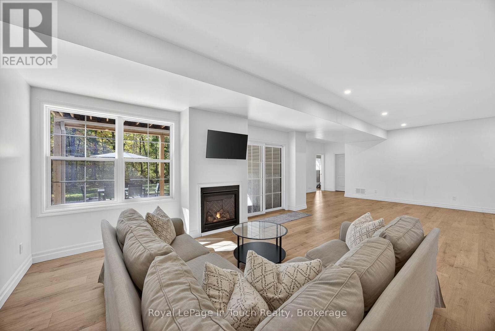 62 Tanners Road, Tay, Ontario  L0K 2C0 - Photo 29 - S12475311