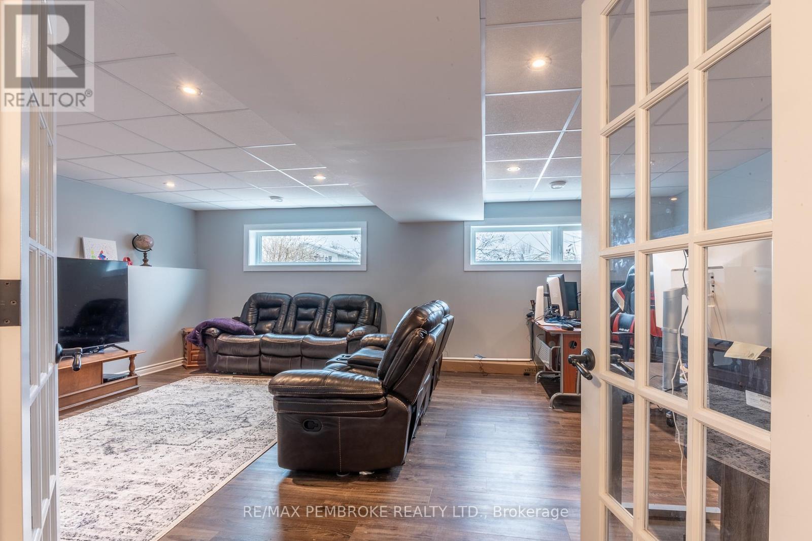 46 Highland Park Drive, Petawawa, Ontario  K8H 0A3 - Photo 24 - X12994374