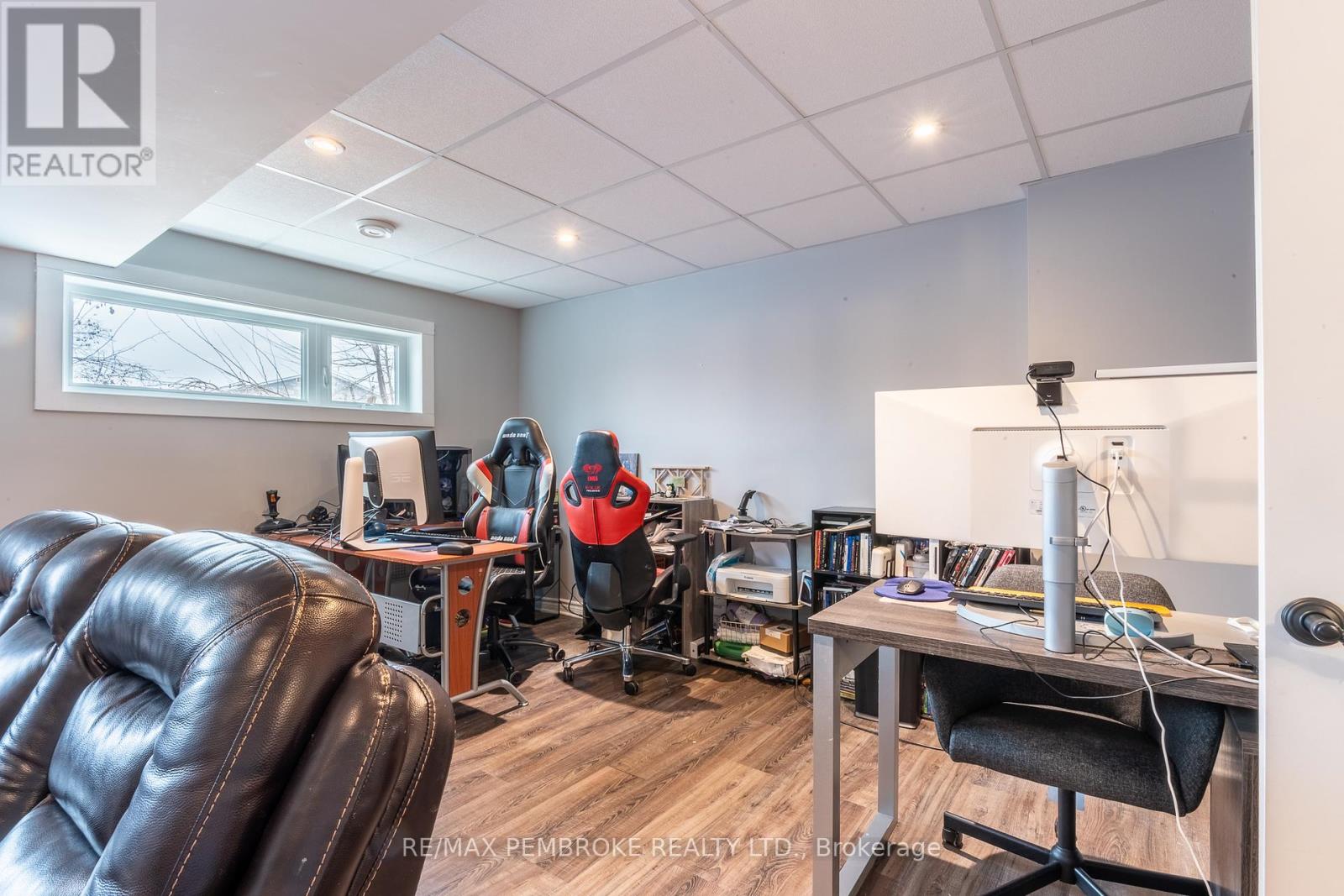 46 Highland Park Drive, Petawawa, Ontario  K8H 0A3 - Photo 26 - X12994374