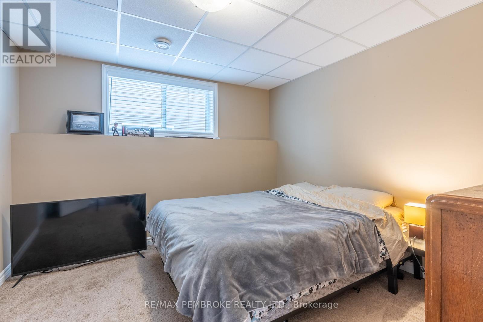 46 Highland Park Drive, Petawawa, Ontario  K8H 0A3 - Photo 29 - X12994374