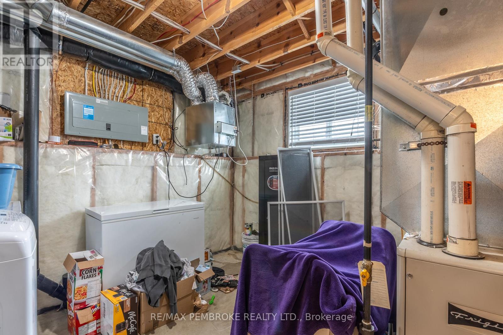 46 Highland Park Drive, Petawawa, Ontario  K8H 0A3 - Photo 33 - X12994374