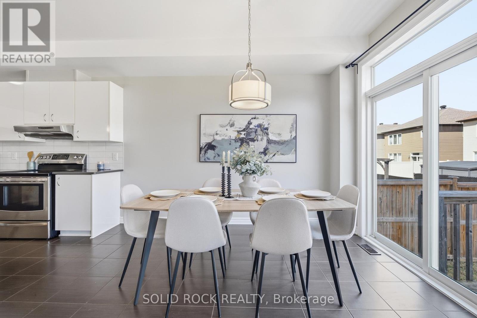 154 Westover Crescent E, Ottawa, Ontario  K2T 0K6 - Photo 16 - X12994384