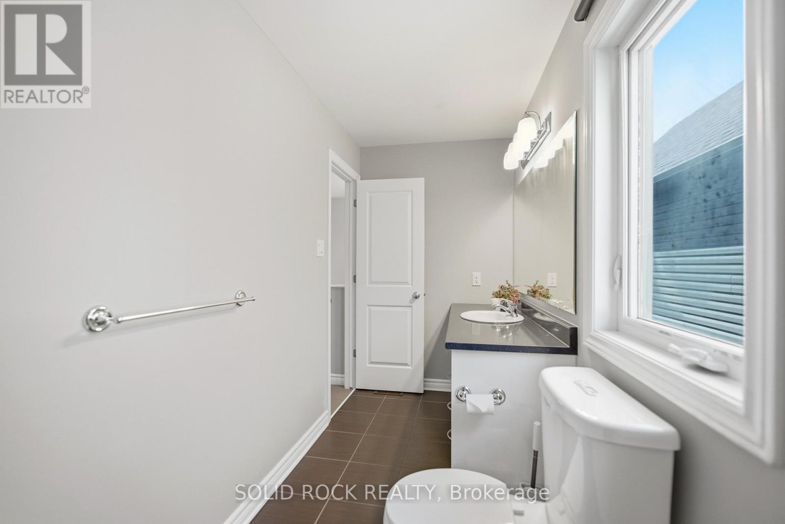 154 Westover Crescent E, Ottawa, Ontario  K2T 0K6 - Photo 34 - X12994384