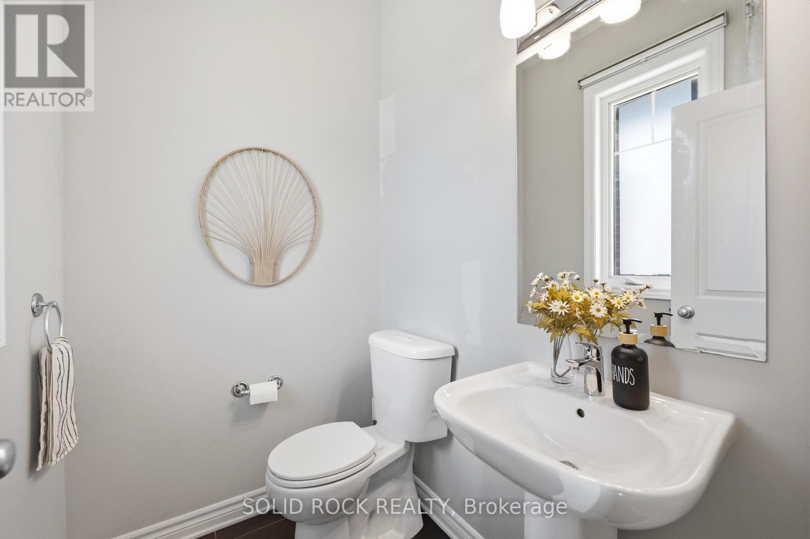 154 Westover Crescent E, Ottawa, Ontario  K2T 0K6 - Photo 6 - X12994384