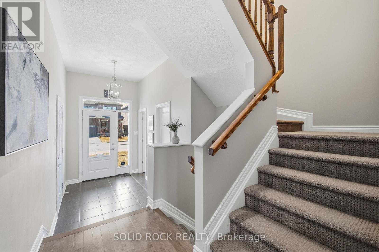 154 Westover Crescent E, Ottawa, Ontario  K2T 0K6 - Photo 7 - X12994384
