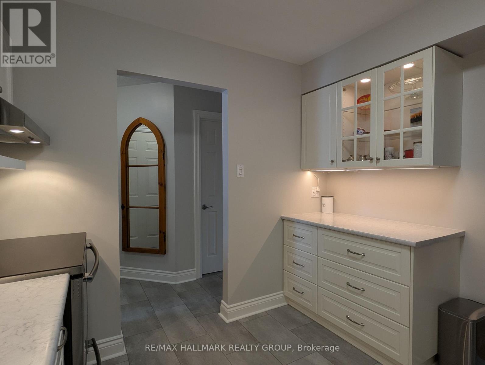 155 Markland Crescent, Ottawa, Ontario K2G 5Z7 - Photo 12 - X12994388