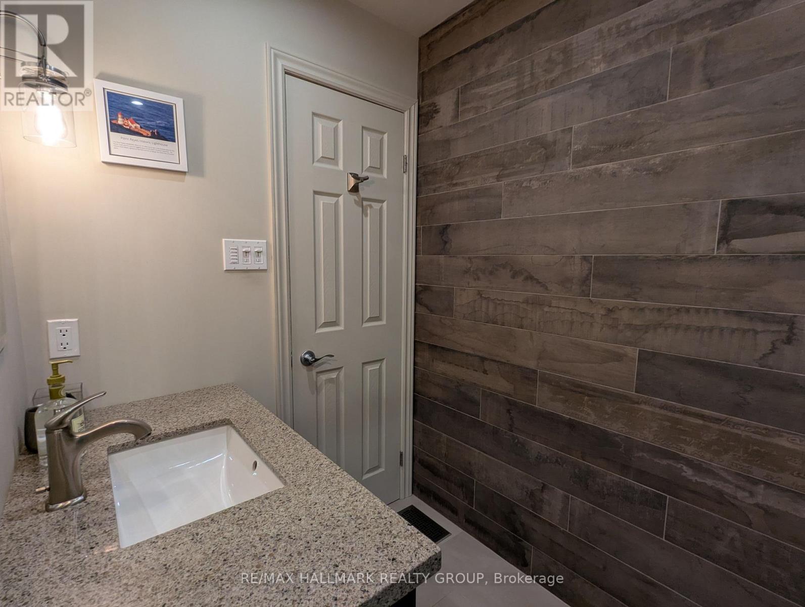 155 Markland Crescent, Ottawa, Ontario K2G 5Z7 - Photo 20 - X12994388