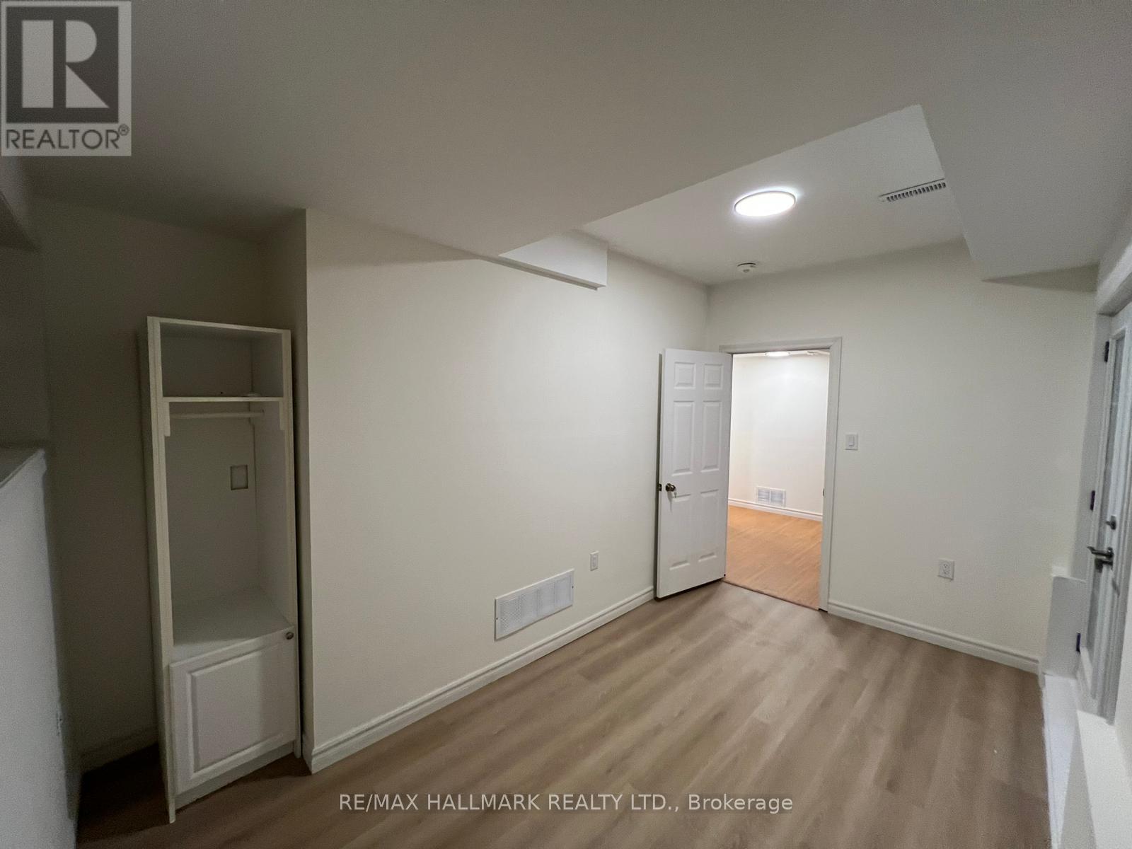 17 Barre Drive, Barrie, Ontario  L4N 7N6 - Photo 12 - S12920828