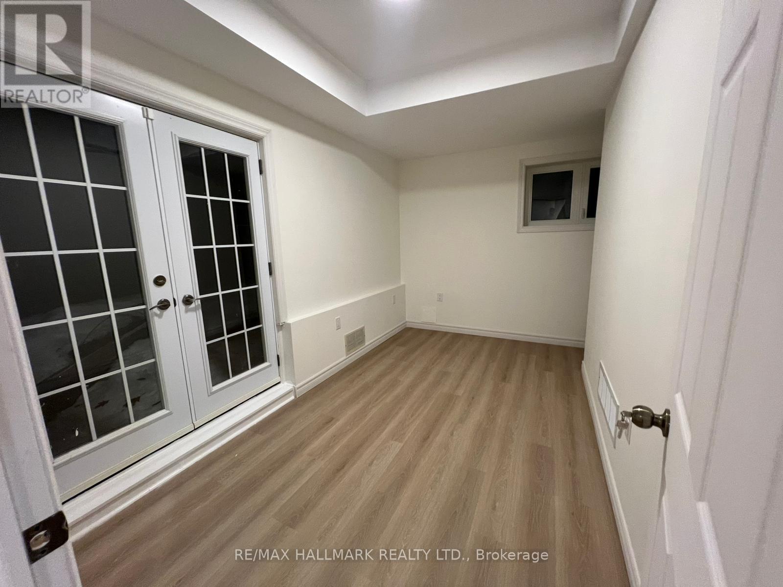 17 Barre Drive, Barrie, Ontario  L4N 7N6 - Photo 7 - S12920828