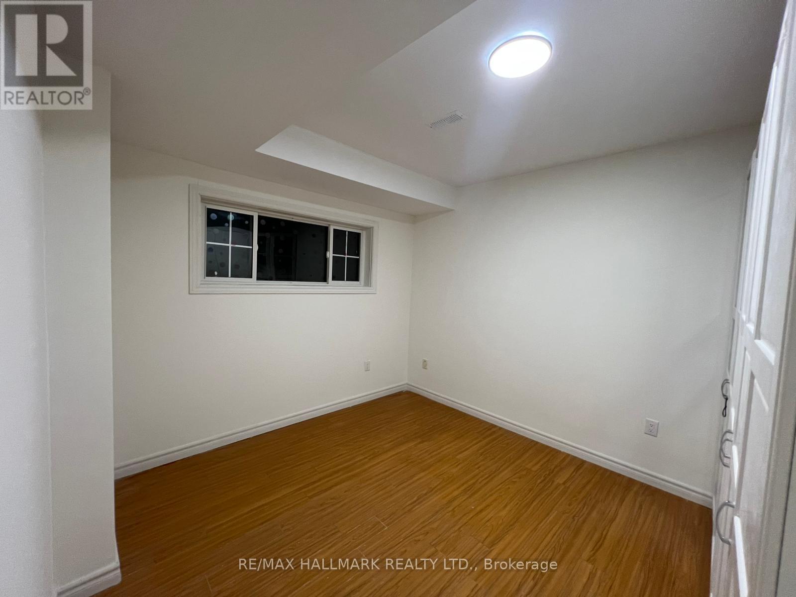 17 Barre Drive, Barrie, Ontario  L4N 7N6 - Photo 10 - S12920828