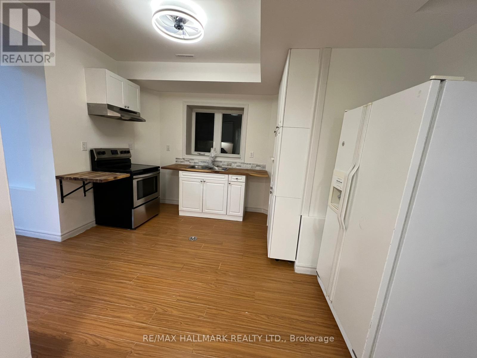 17 Barre Drive, Barrie, Ontario  L4N 7N6 - Photo 9 - S12920828