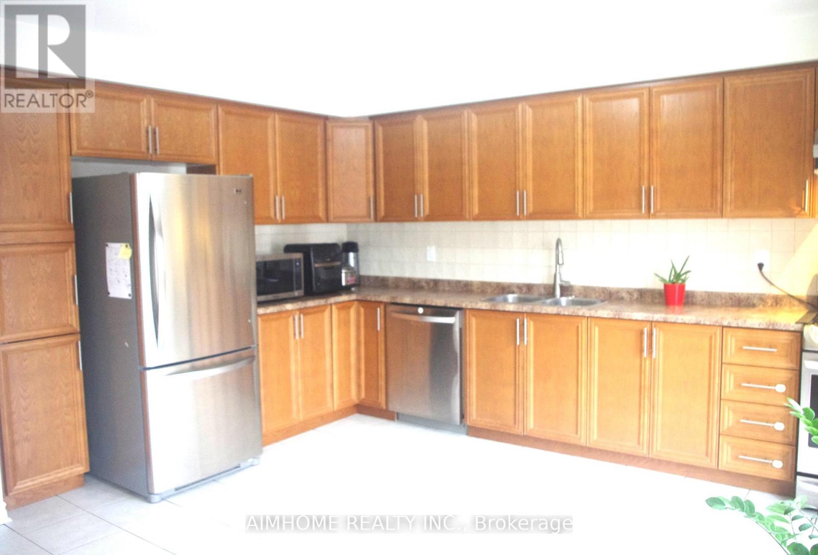 4889 James Austin Drive, Mississauga, Ontario  L4Z 4J2 - Photo 14 - W12919290