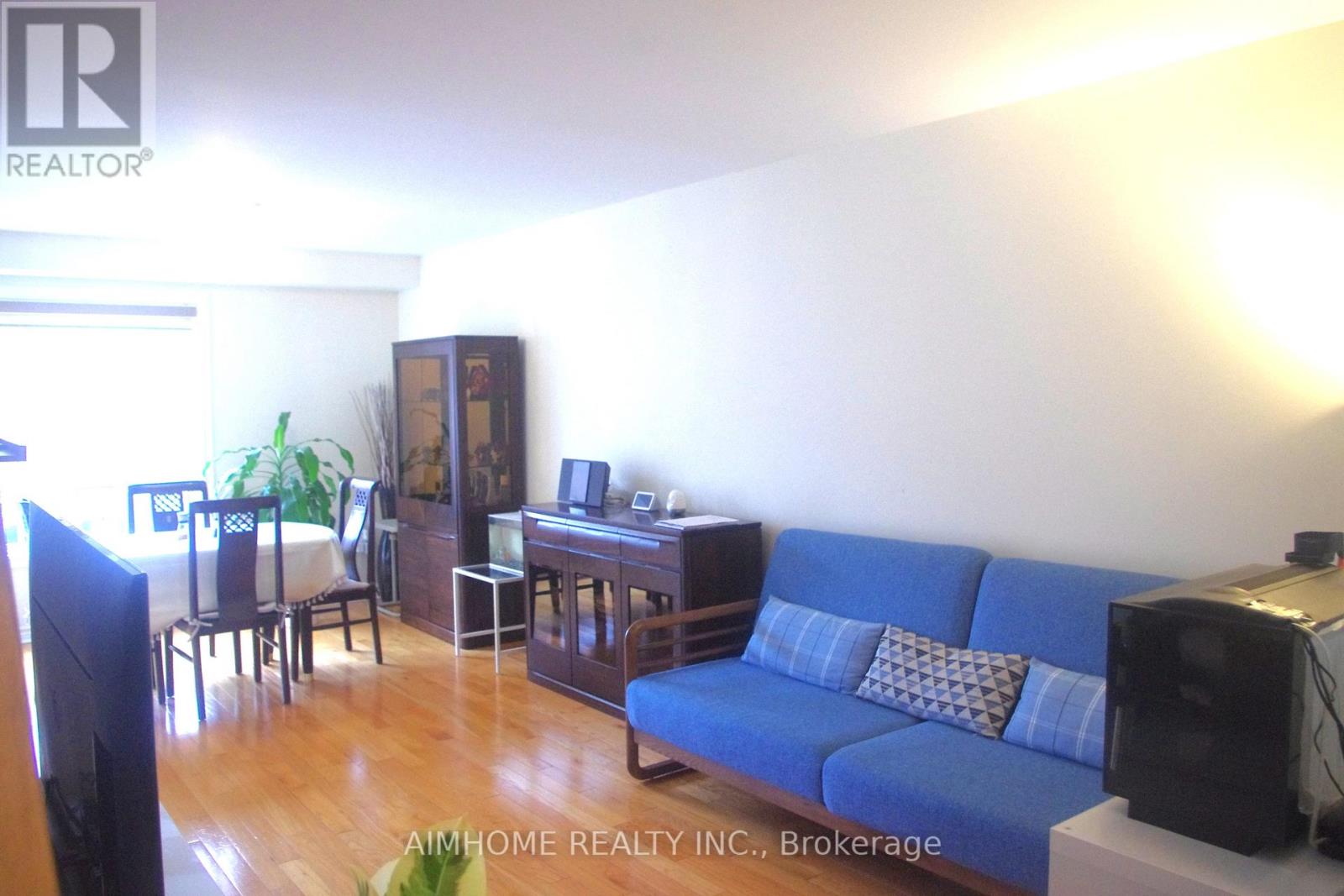 4889 James Austin Drive, Mississauga, Ontario  L4Z 4J2 - Photo 5 - W12919290