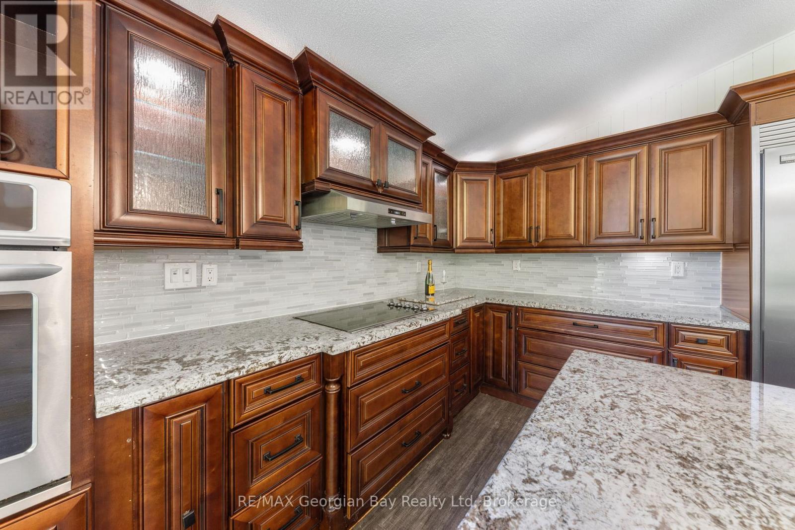 1745 Twin Oaks Crescent, Severn, Ontario  L0K 1E0 - Photo 10 - S12994386