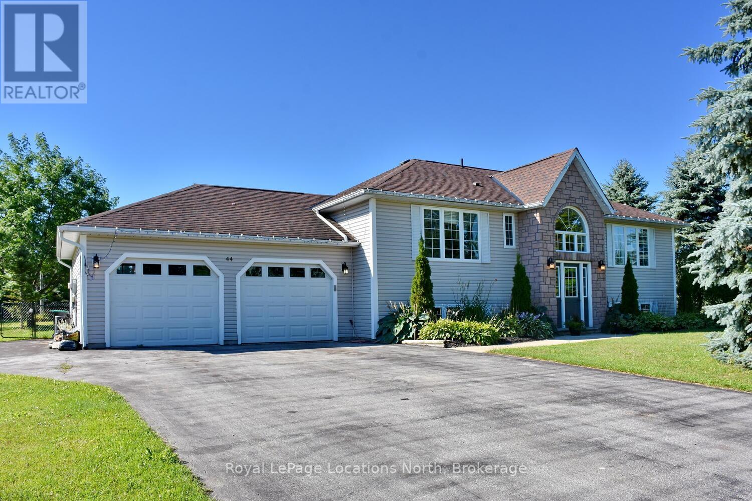 44 Donald Avenue, Clearview, Ontario  L0M 1P0 - Photo 3 - S12994404