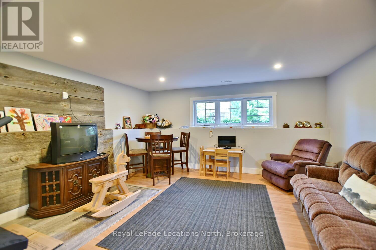 44 Donald Avenue, Clearview, Ontario  L0M 1P0 - Photo 38 - S12994404