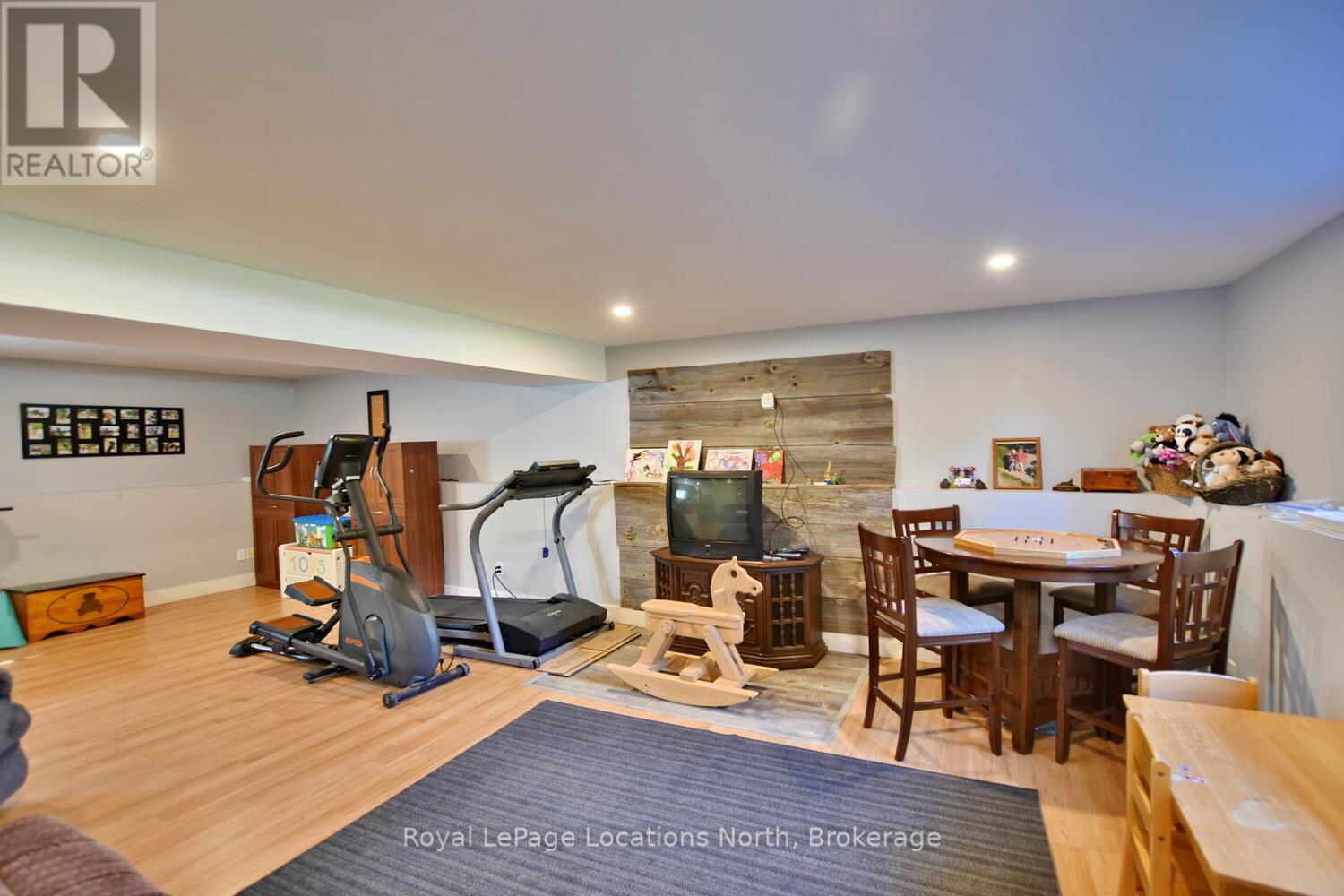 44 Donald Avenue, Clearview, Ontario  L0M 1P0 - Photo 39 - S12994404