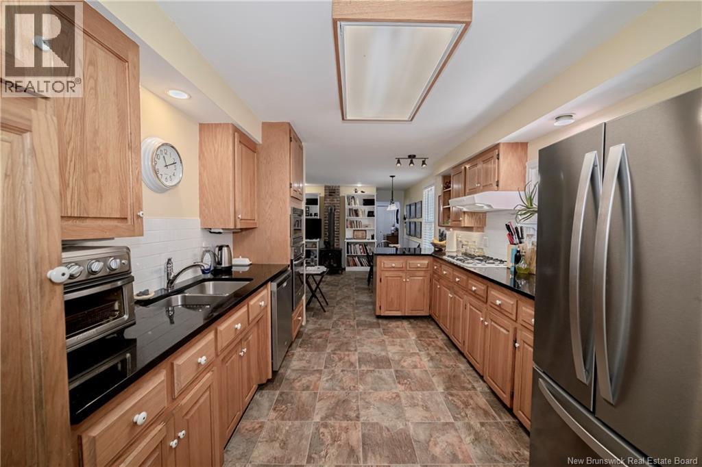 225 York Street, Fredericton, New Brunswick  E3B 3N9 - Photo 16 - NB136747