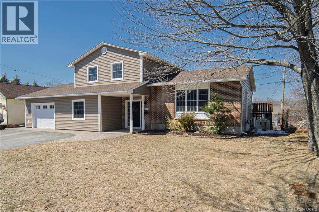 419 Cherry Avenue, Fredericton, New Brunswick  E3A 5L2 - Photo 1 - NB137051