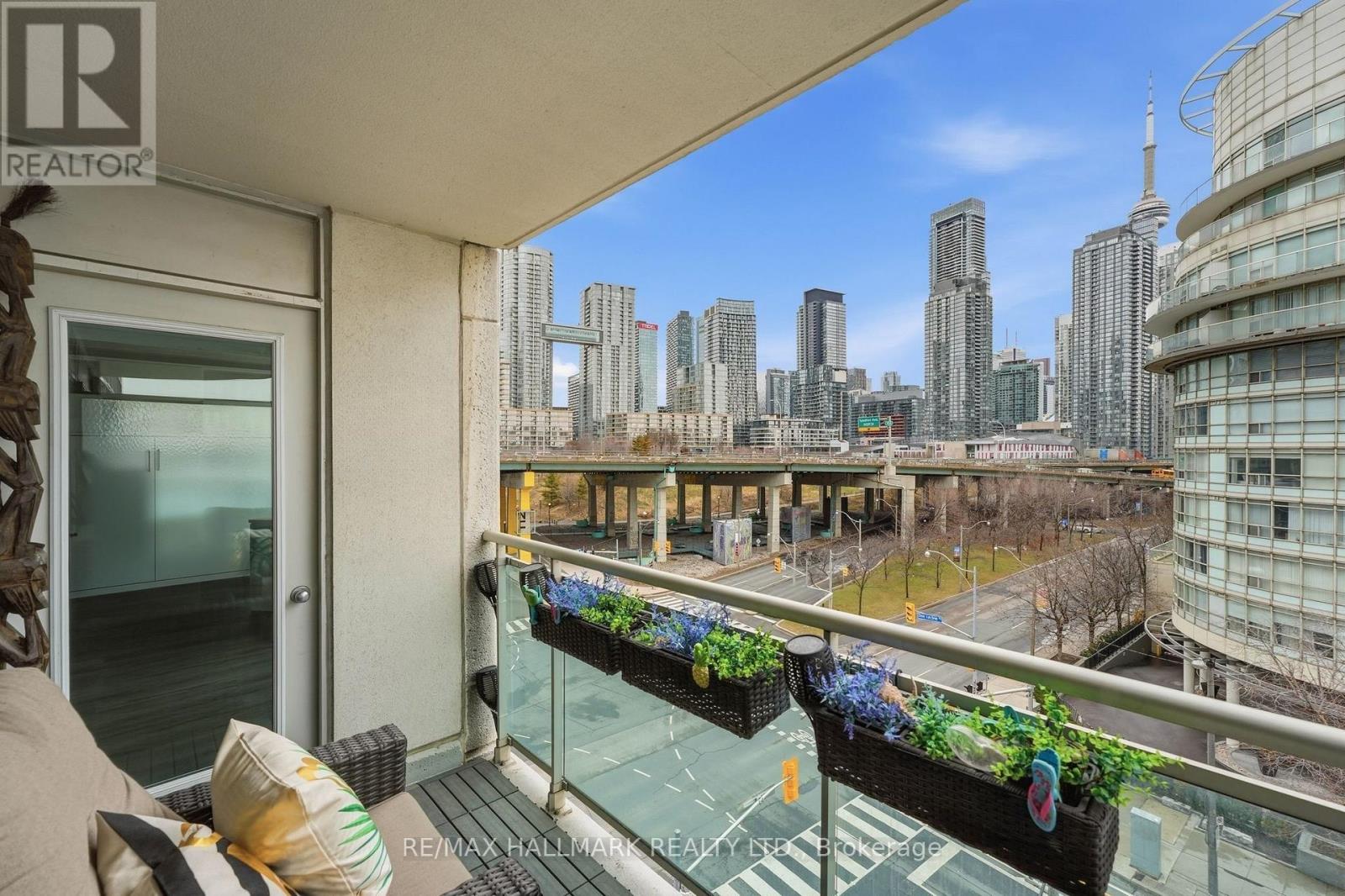 705 - 600 Queens Quay W, Toronto, Ontario M5V 3M3 - Photo 23 - C12994352