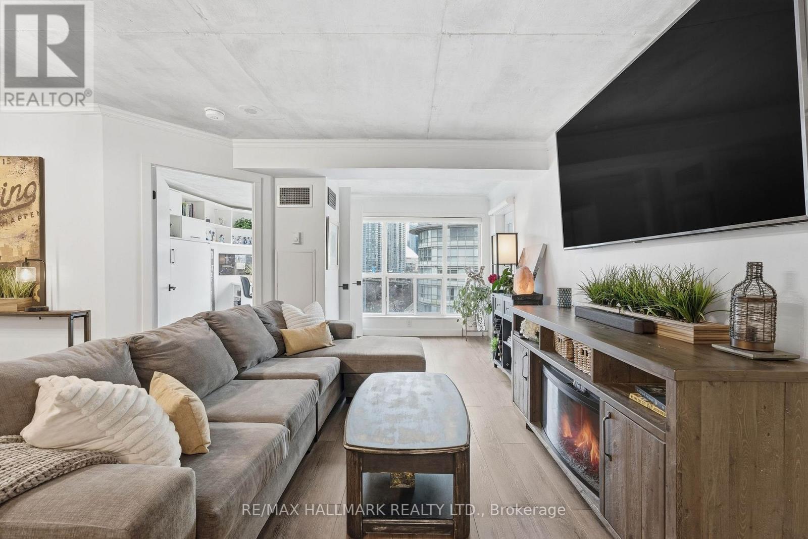 705 - 600 Queens Quay W, Toronto, Ontario M5V 3M3 - Photo 8 - C12994352