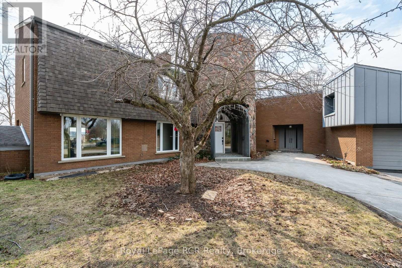 136 4th Avenue, Hanover, Ontario  N4N 2B3 - Photo 12 - X12981958