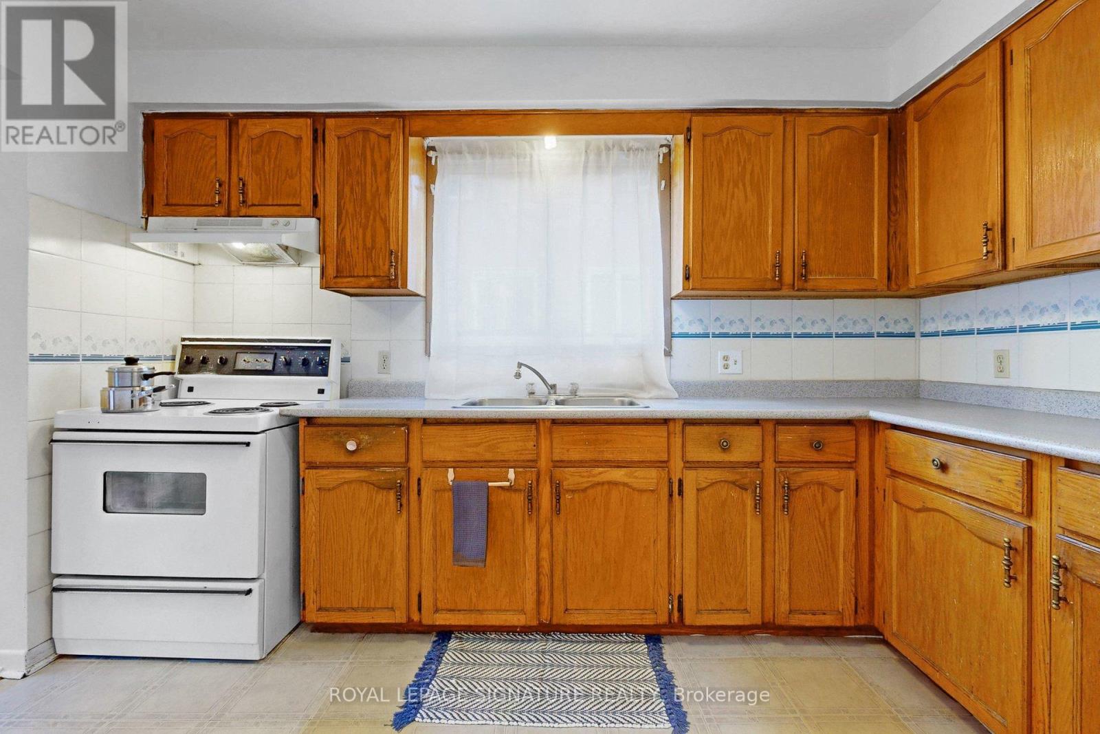 27 Rainthorpe Crescent, Toronto, Ontario  M1W 3S6 - Photo 10 - E12994390