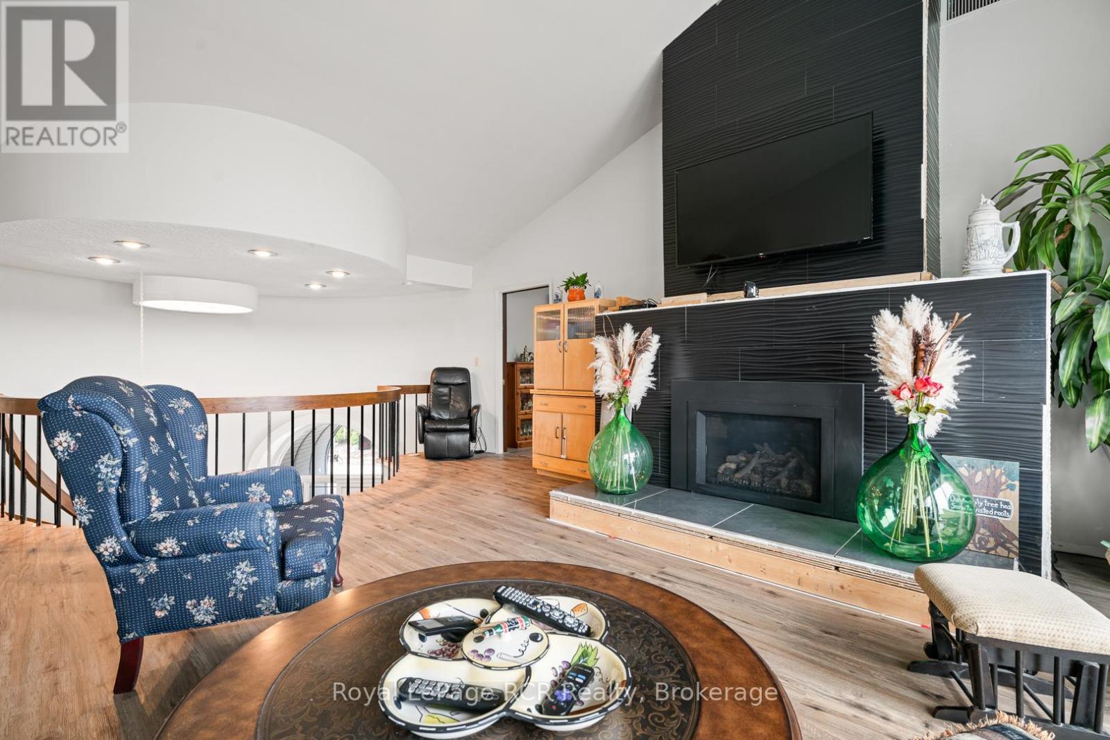 136 4th Avenue, Hanover, Ontario  N4N 2B3 - Photo 27 - X12981958