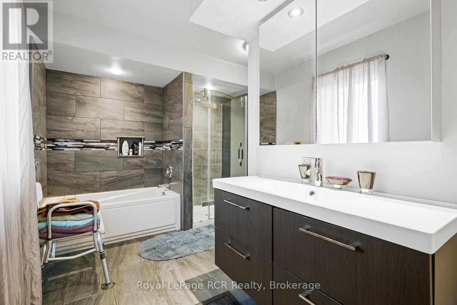 136 4th Avenue, Hanover, Ontario  N4N 2B3 - Photo 30 - X12981958