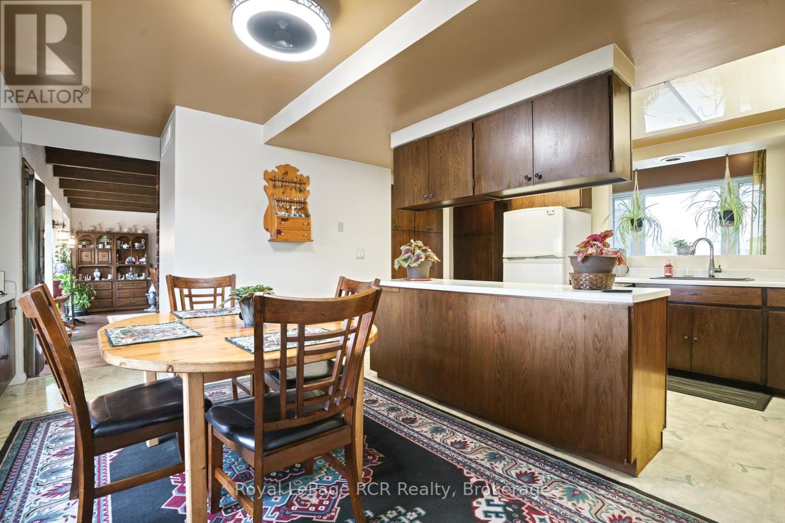 136 4th Avenue, Hanover, Ontario  N4N 2B3 - Photo 44 - X12981958