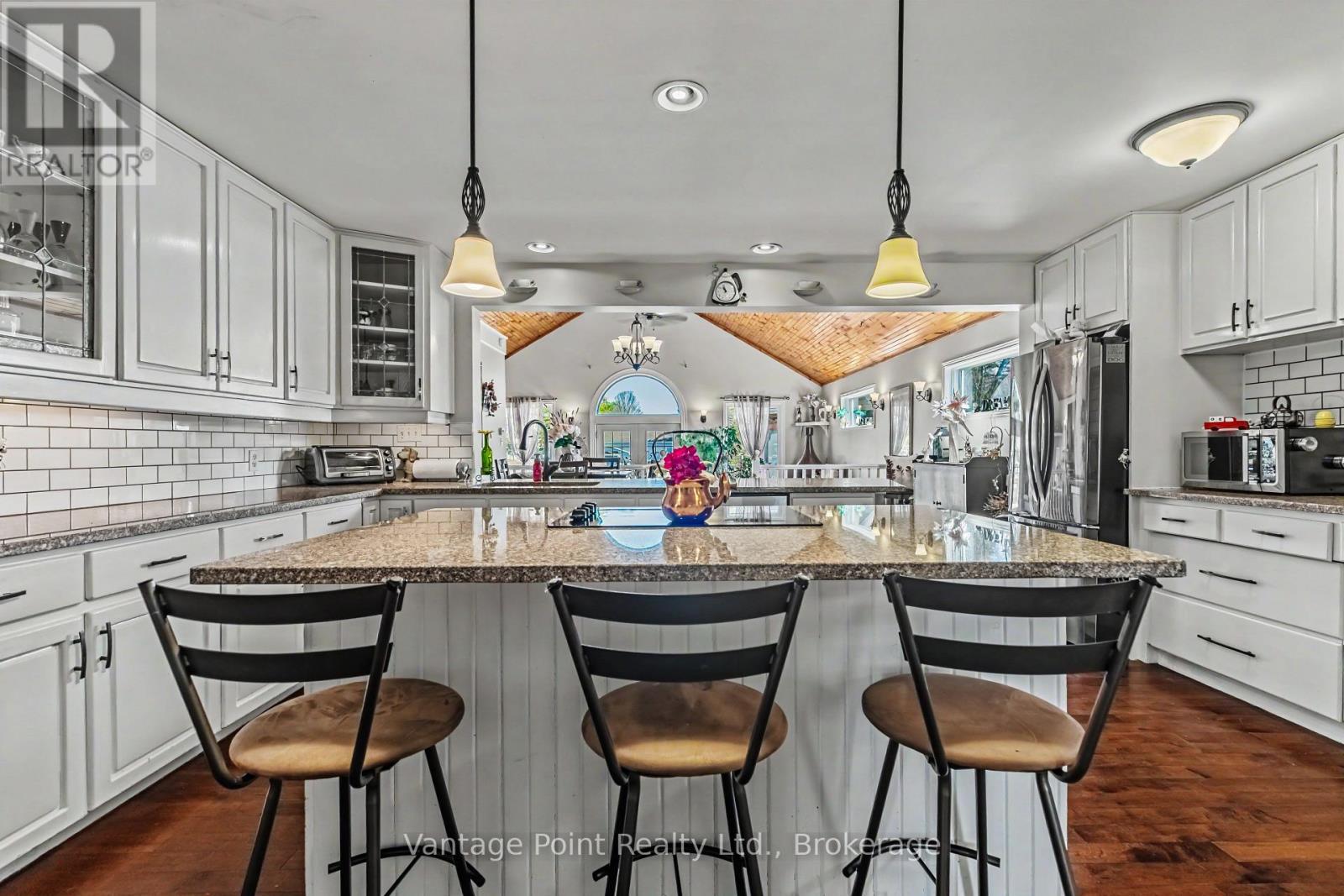 113 Glenwood Place, West Grey, Ontario  N0C 1H0 - Photo 8 - X12991802