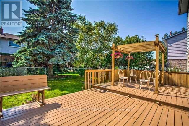 Main - 928 Wayne Drive, Newmarket, Ontario  L3Y 5T8 - Photo 7 - N12994354