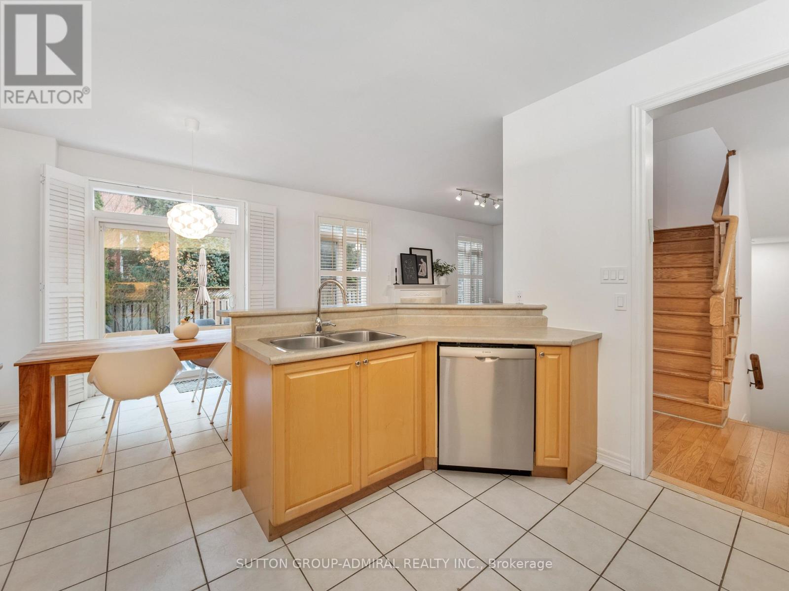 45 Chardonnay Drive, Vaughan, Ontario  L4J 8R8 - Photo 12 - N12994402