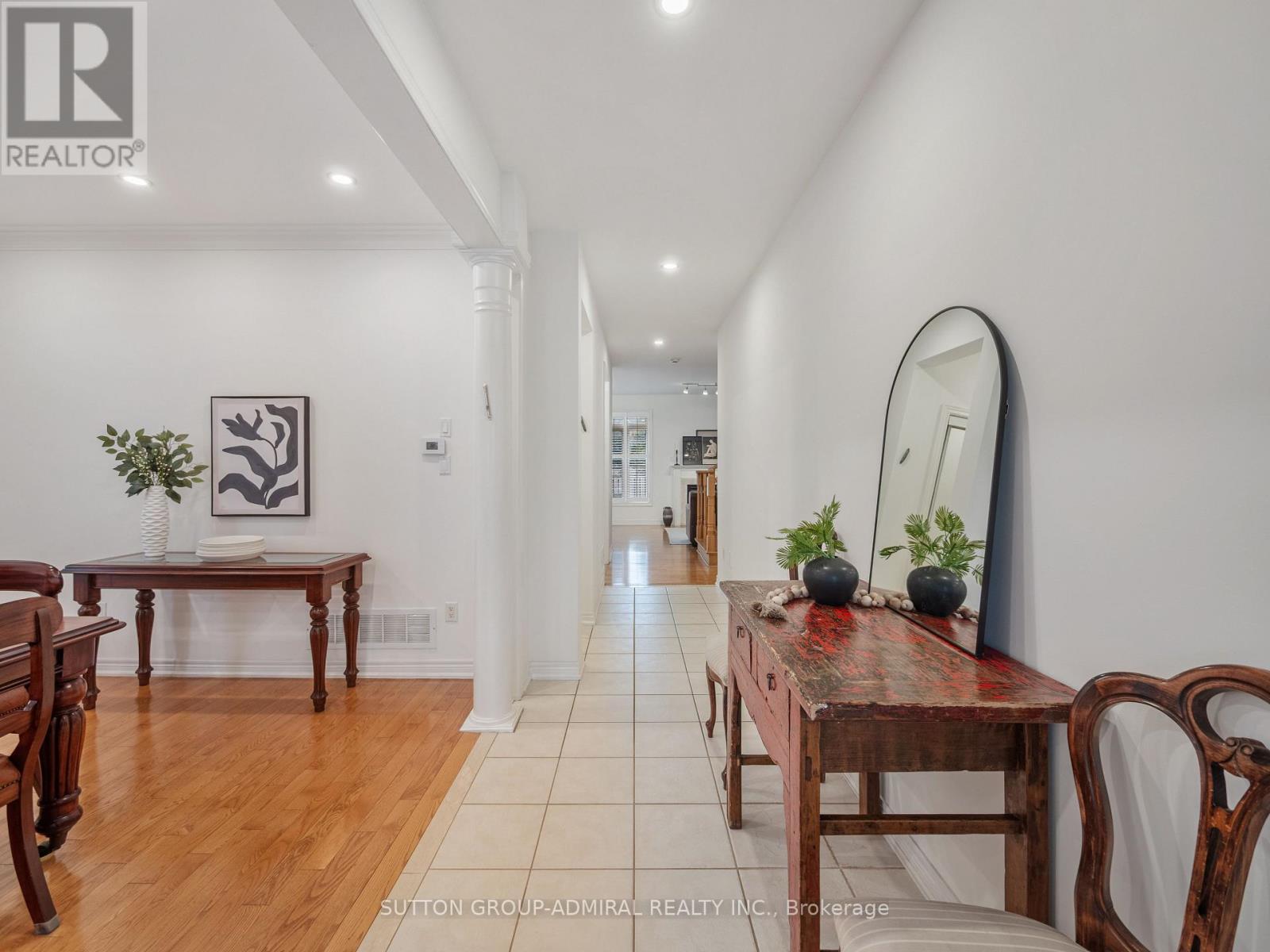 45 Chardonnay Drive, Vaughan, Ontario  L4J 8R8 - Photo 5 - N12994402