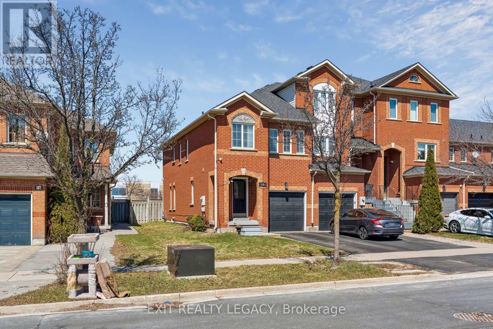 20 Lucena Crescent, Vaughan, Ontario  L6A 2W6 - Photo 4 - N12994412