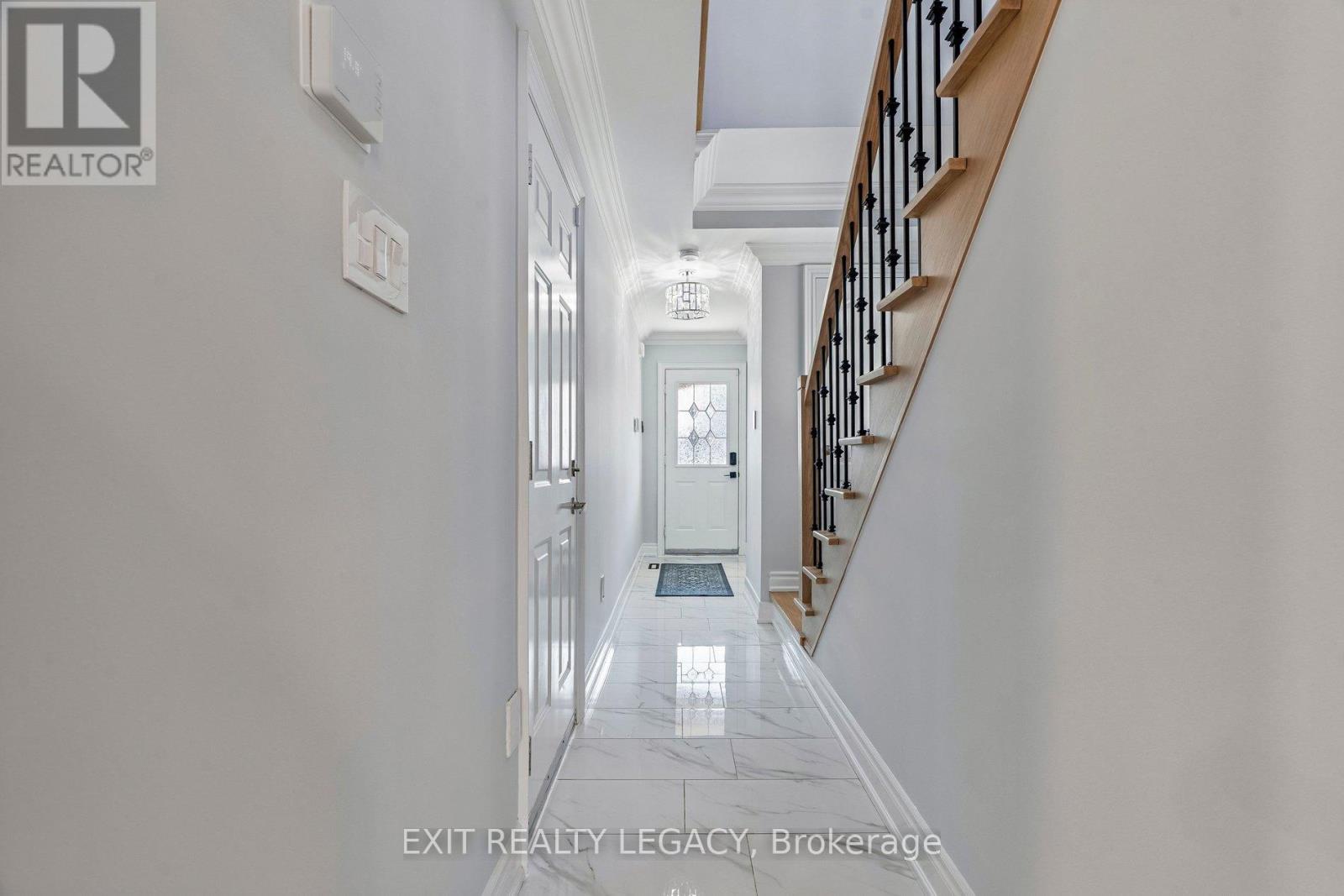 20 Lucena Crescent, Vaughan, Ontario  L6A 2W6 - Photo 7 - N12994412